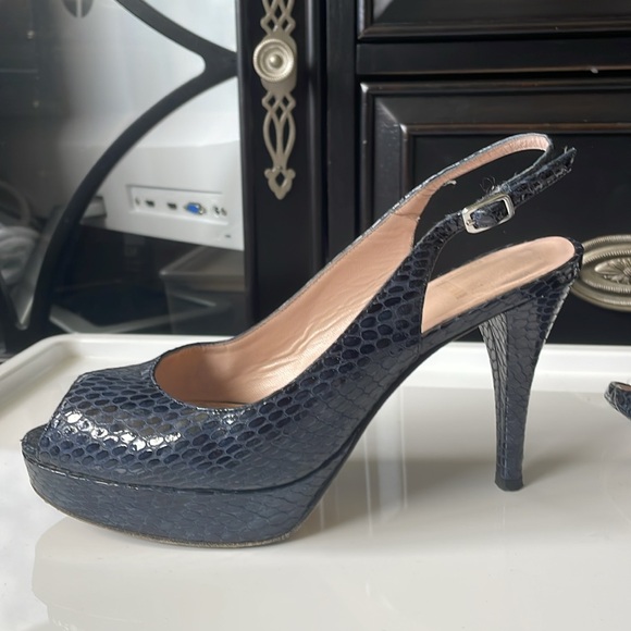 Stuart Weitzman Blue Leather Heels - Picture 2 of 5